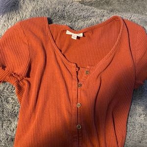 Burnt orange shirt, buttons, SO